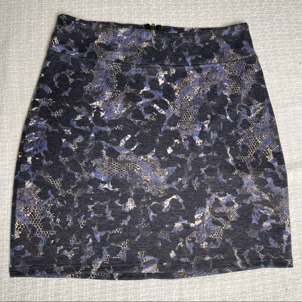 SILENCE + NOISE / URBAN OUTFITTERS animal multi print mini skirt - Picture 6 of 11